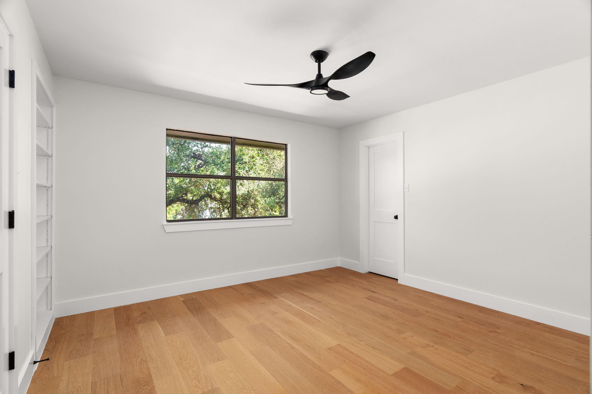 Image 26 of 38 For 10905 Chateau Hl