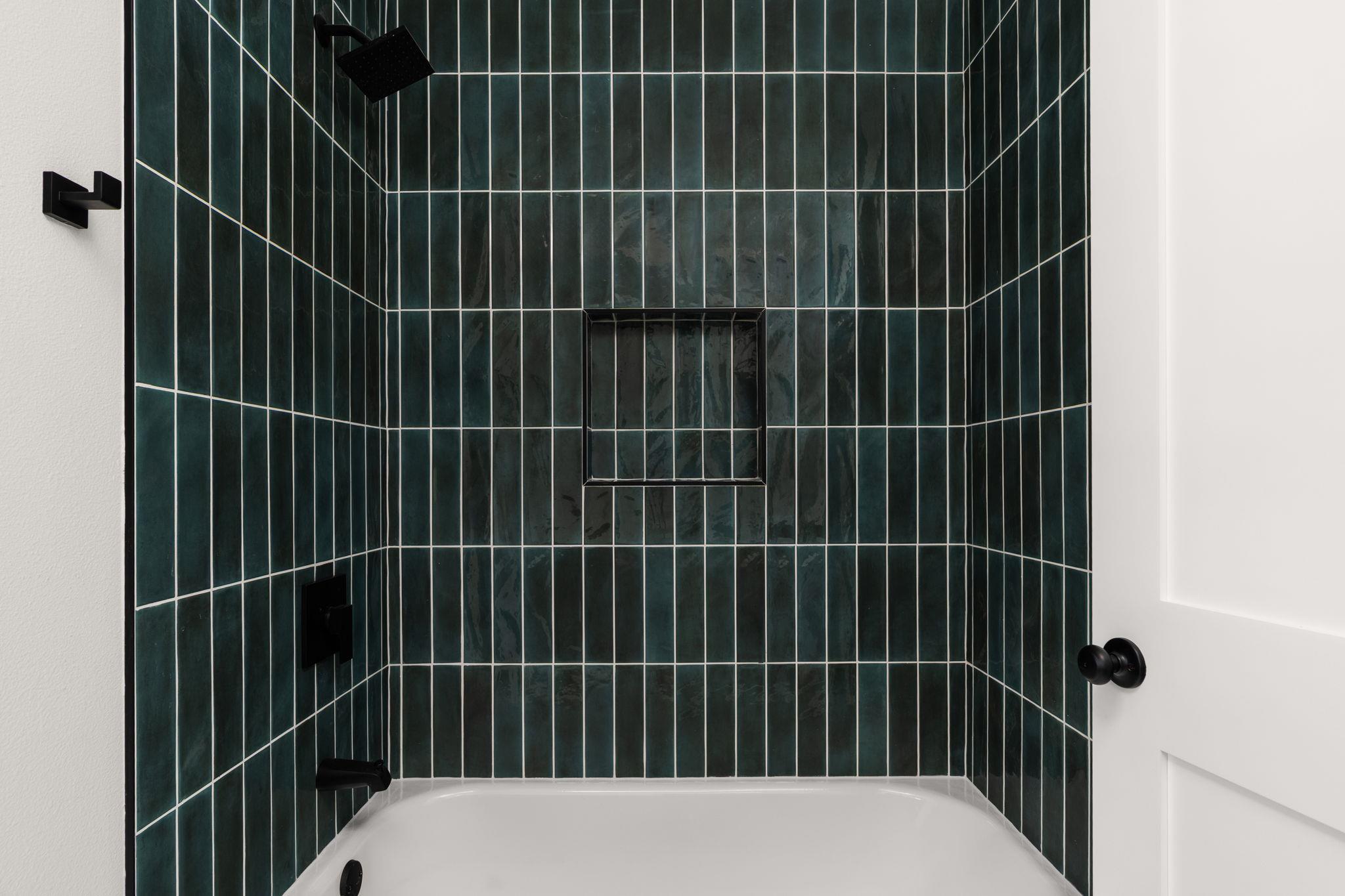 Image 27 of 38 For 10905 Chateau Hl