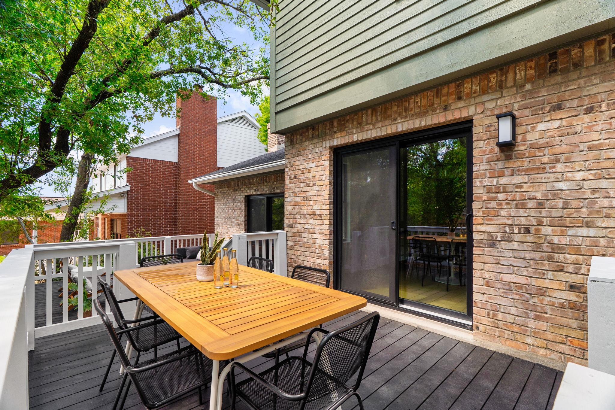 Image 33 of 38 For 10905 Chateau Hl