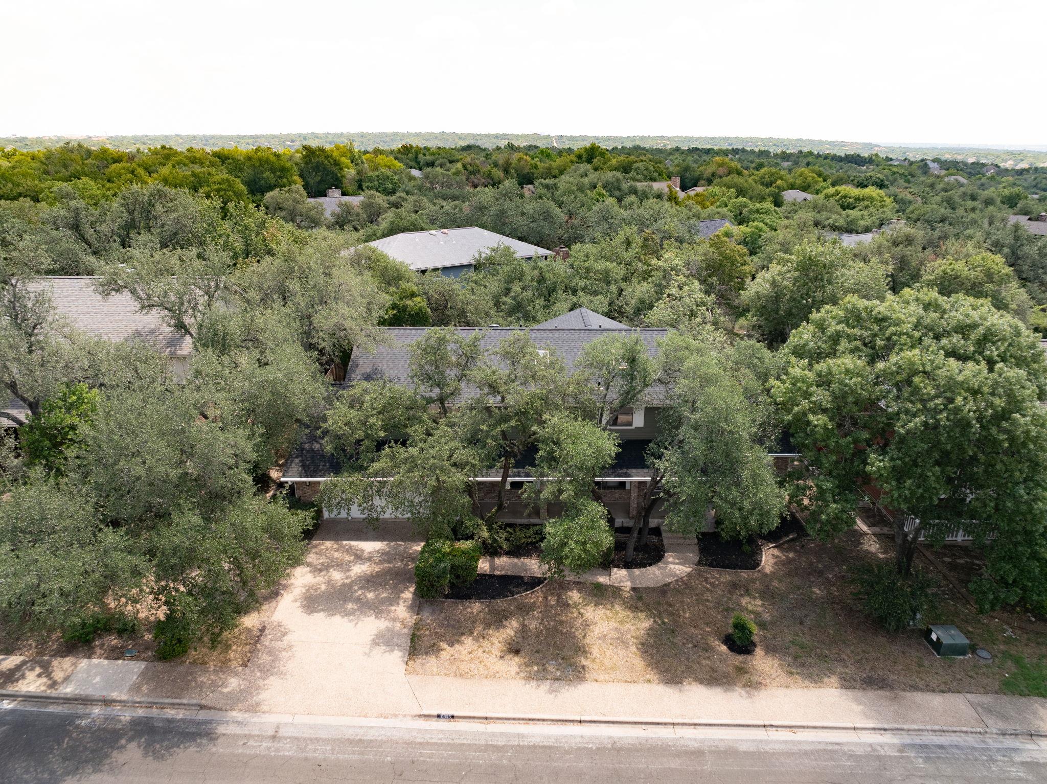 Image 36 of 38 For 10905 Chateau Hl