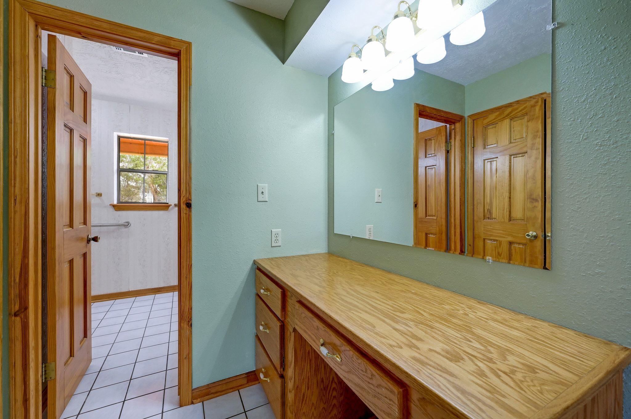 Image 11 of 20 For 6573 Ranch Road 165