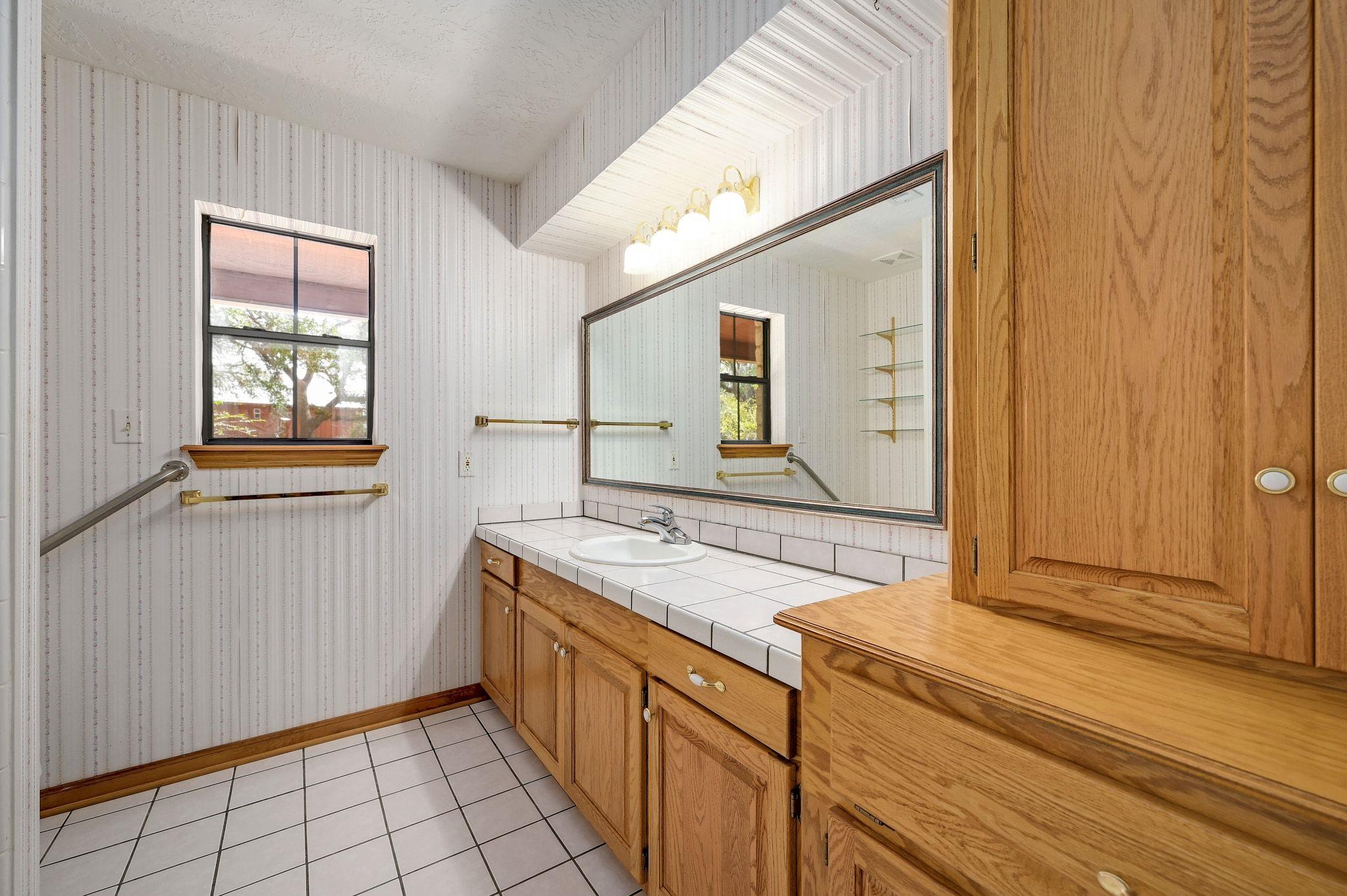 Image 14 of 20 For 6573 Ranch Road 165