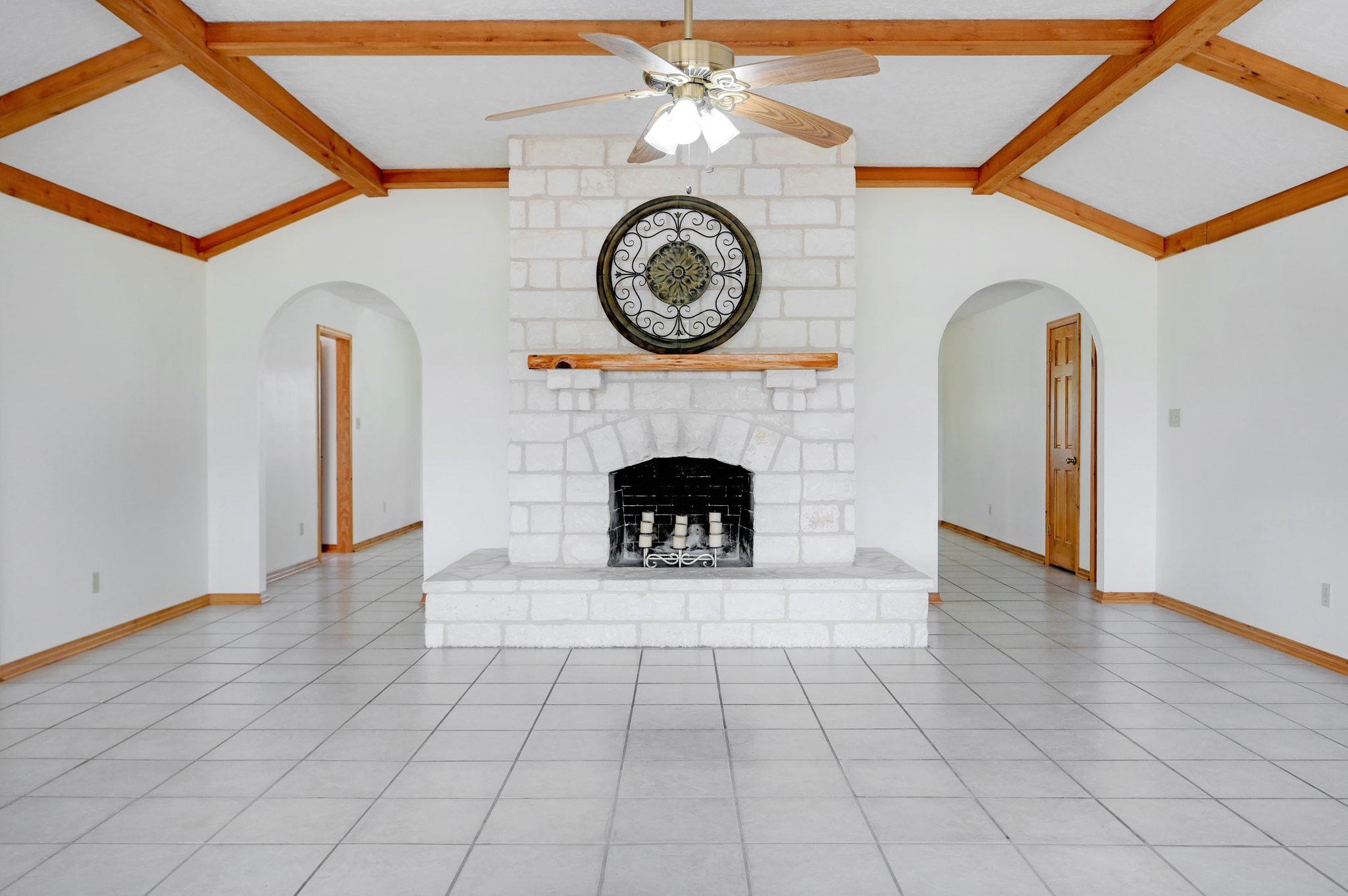 Image 5 of 20 For 6573 Ranch Road 165