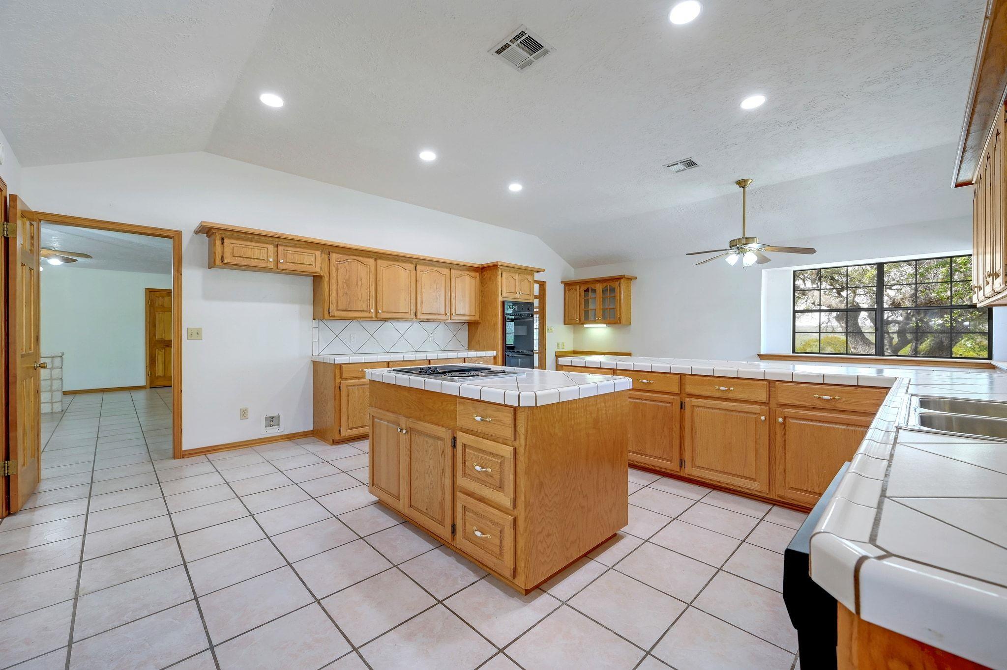 Image 8 of 20 For 6573 Ranch Road 165