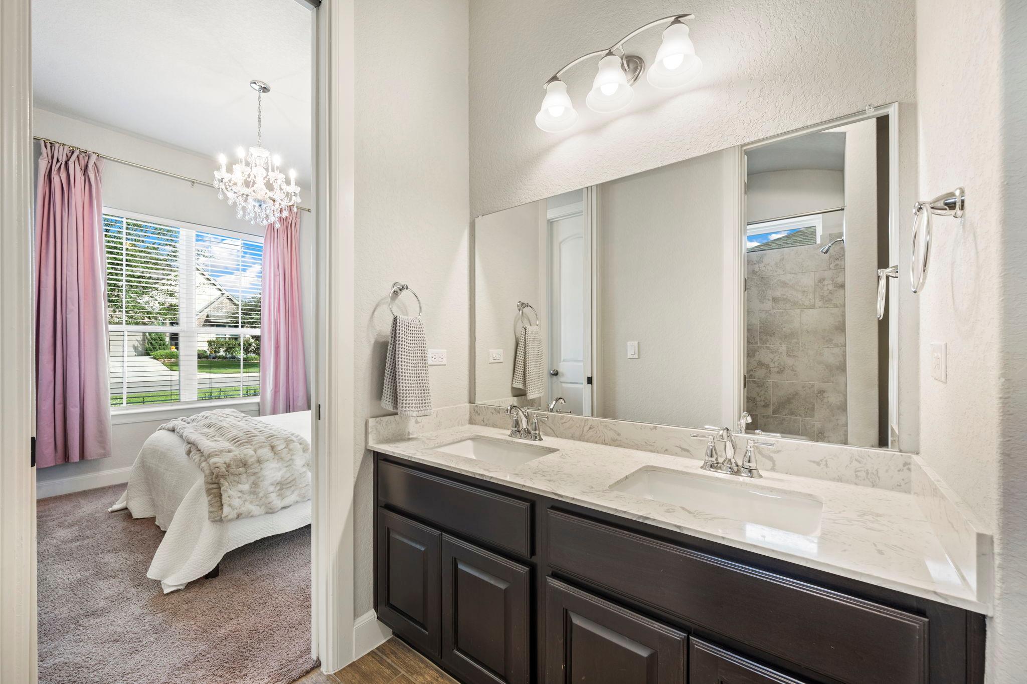 Image 24 of 40 For 1189 Hammock Gln