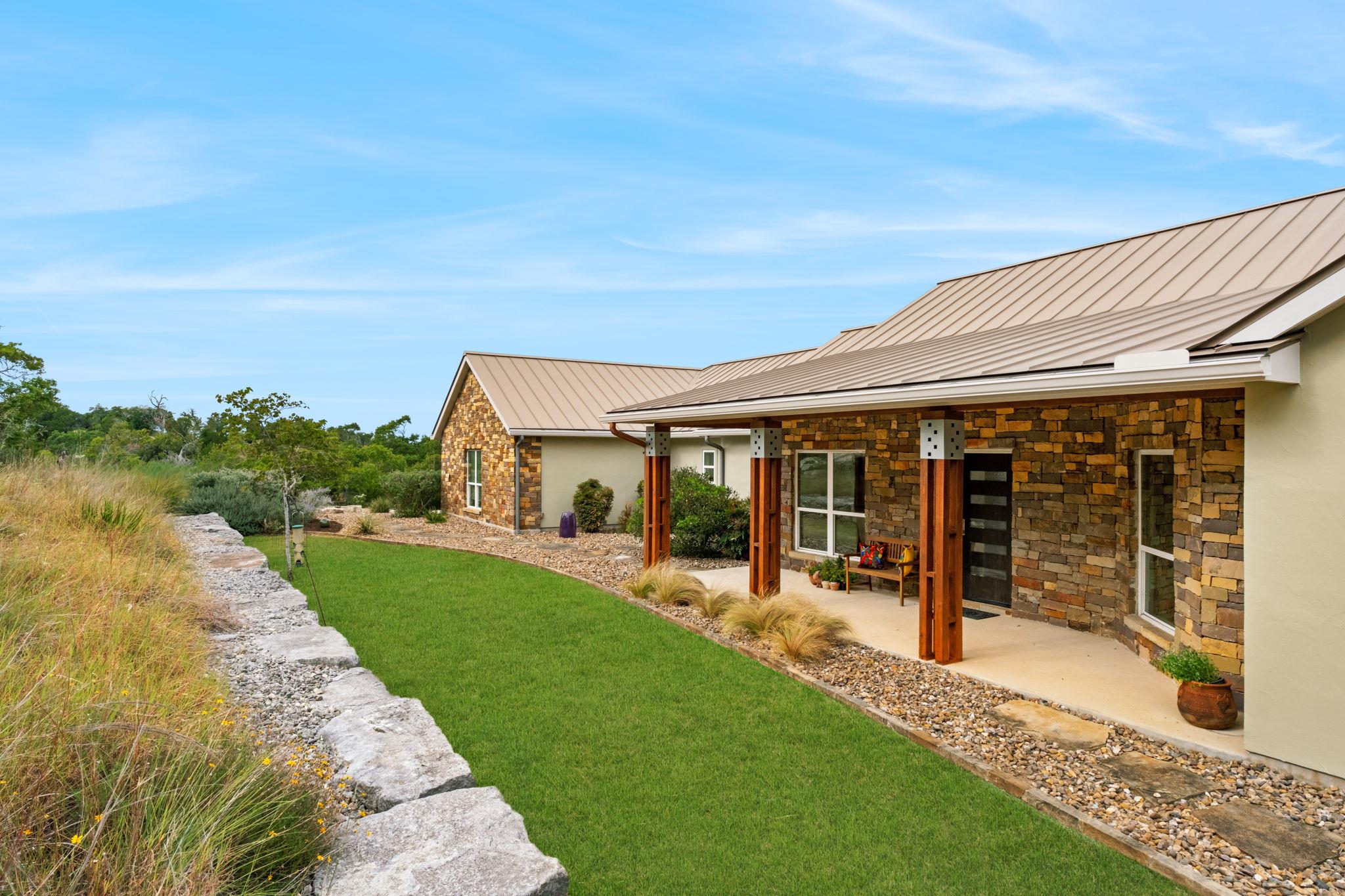 Image 11 of 40 For 128 Skylight Trl