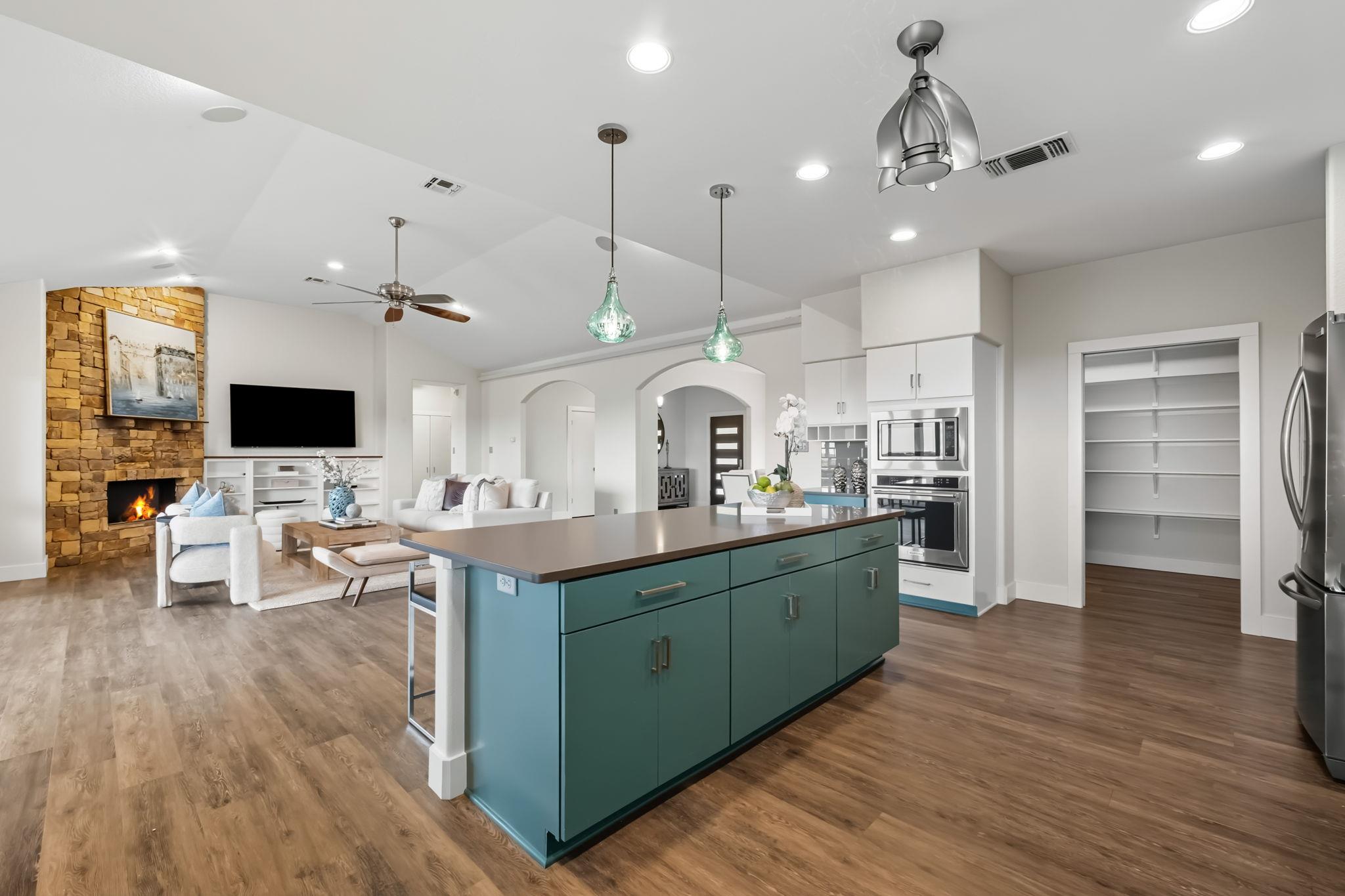 Image 24 of 40 For 128 Skylight Trl