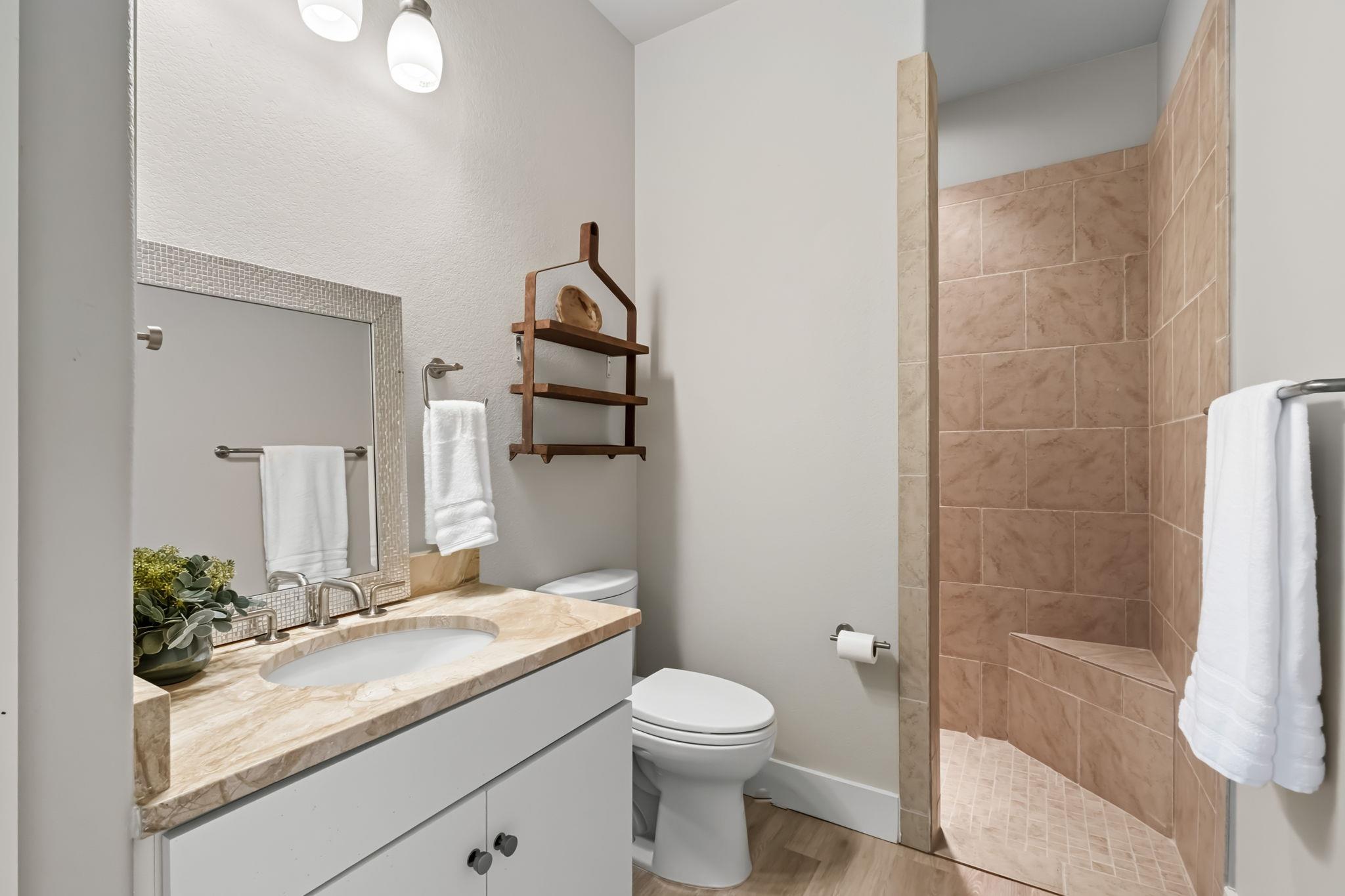 Image 40 of 40 For 128 Skylight Trl