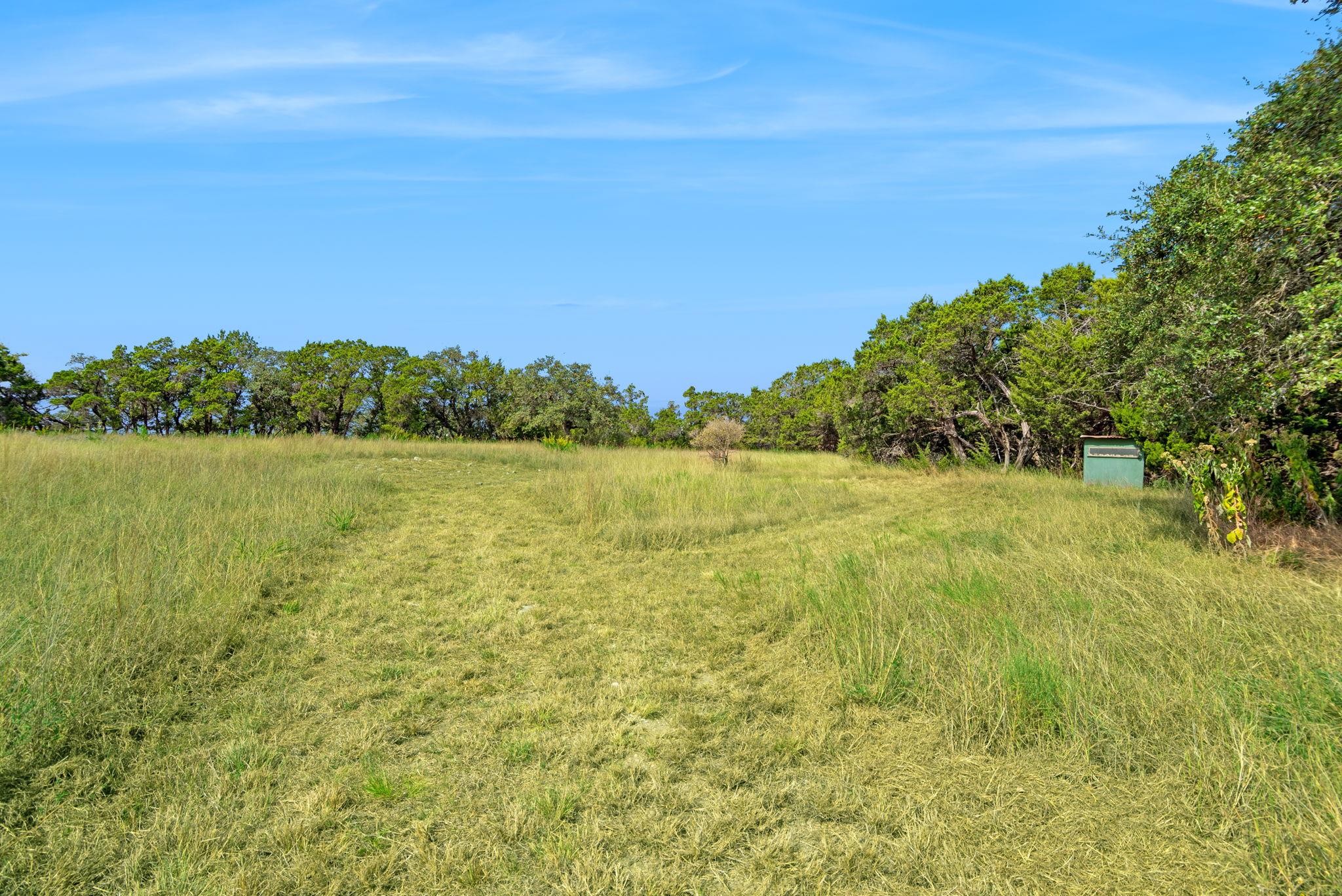 Image 6 of 40 For 128 Skylight Trl