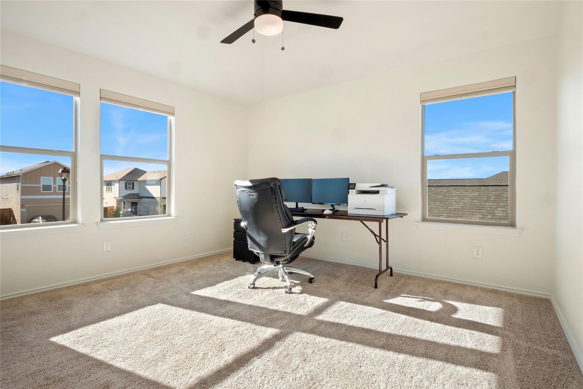 Image 18 of 25 For 125 Lucky Texan Rd