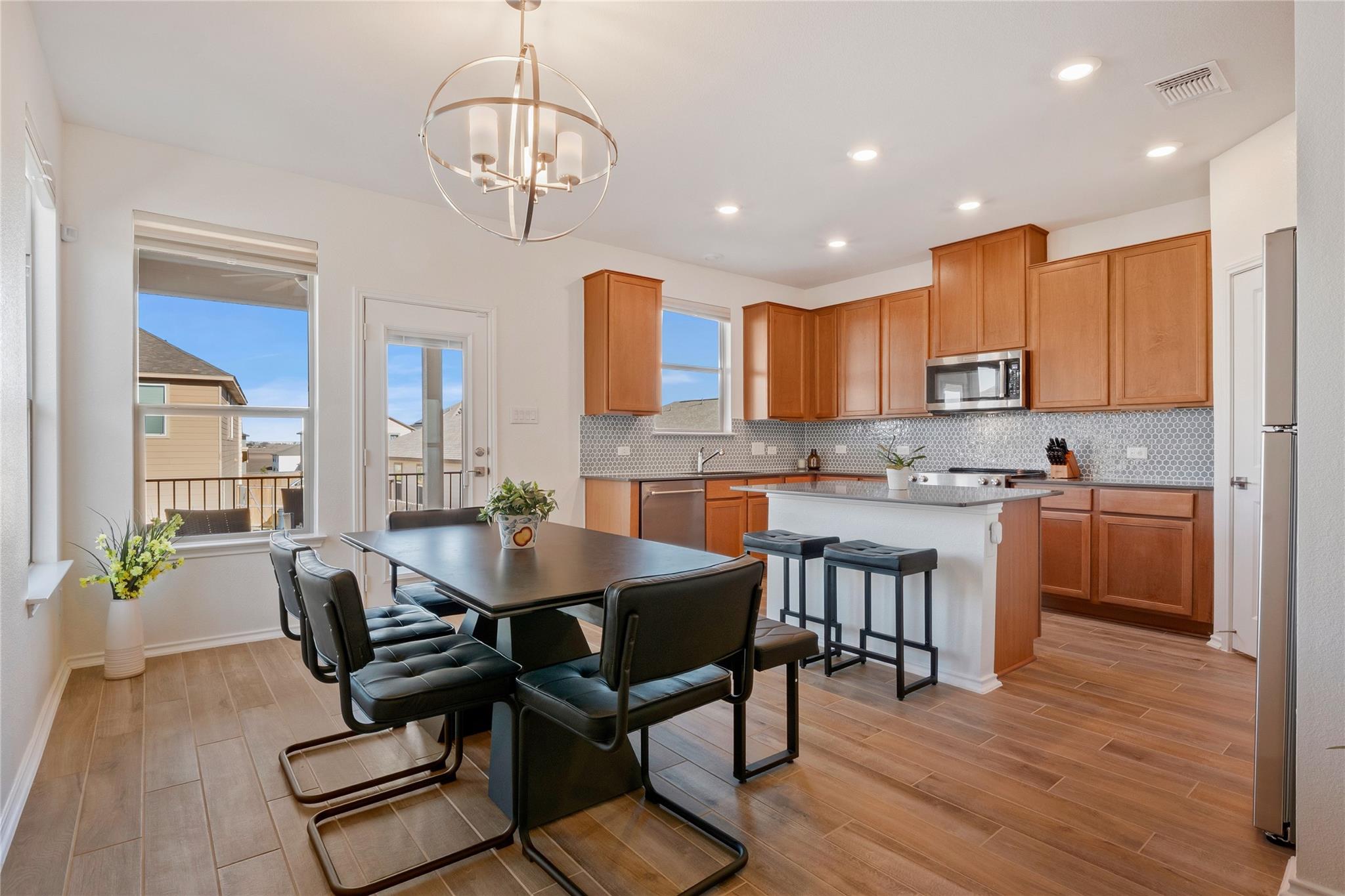 Image 6 of 25 For 125 Lucky Texan Rd