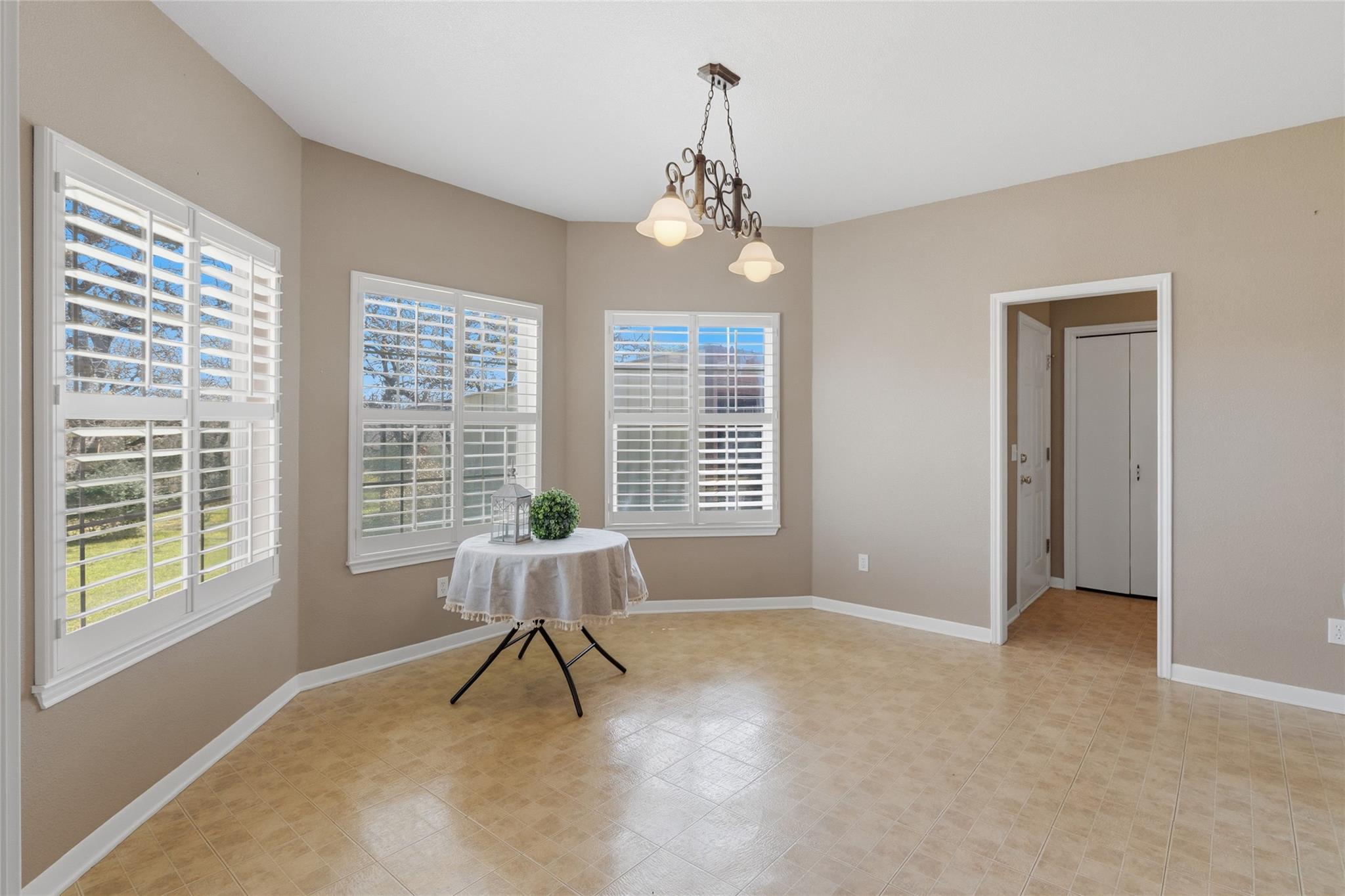 Image 12 of 38 For 155 Guadalupe Ranch Ln