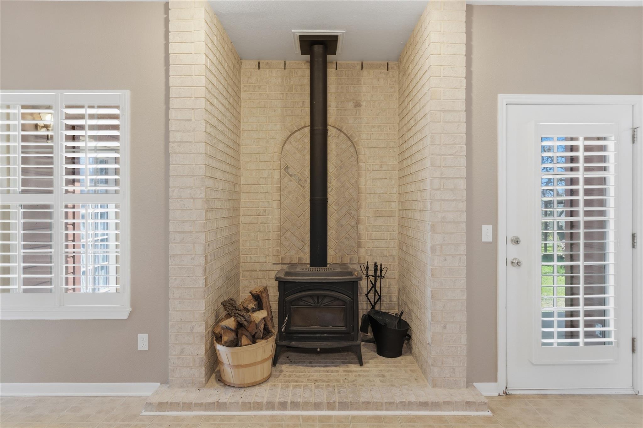 Image 15 of 38 For 155 Guadalupe Ranch Ln