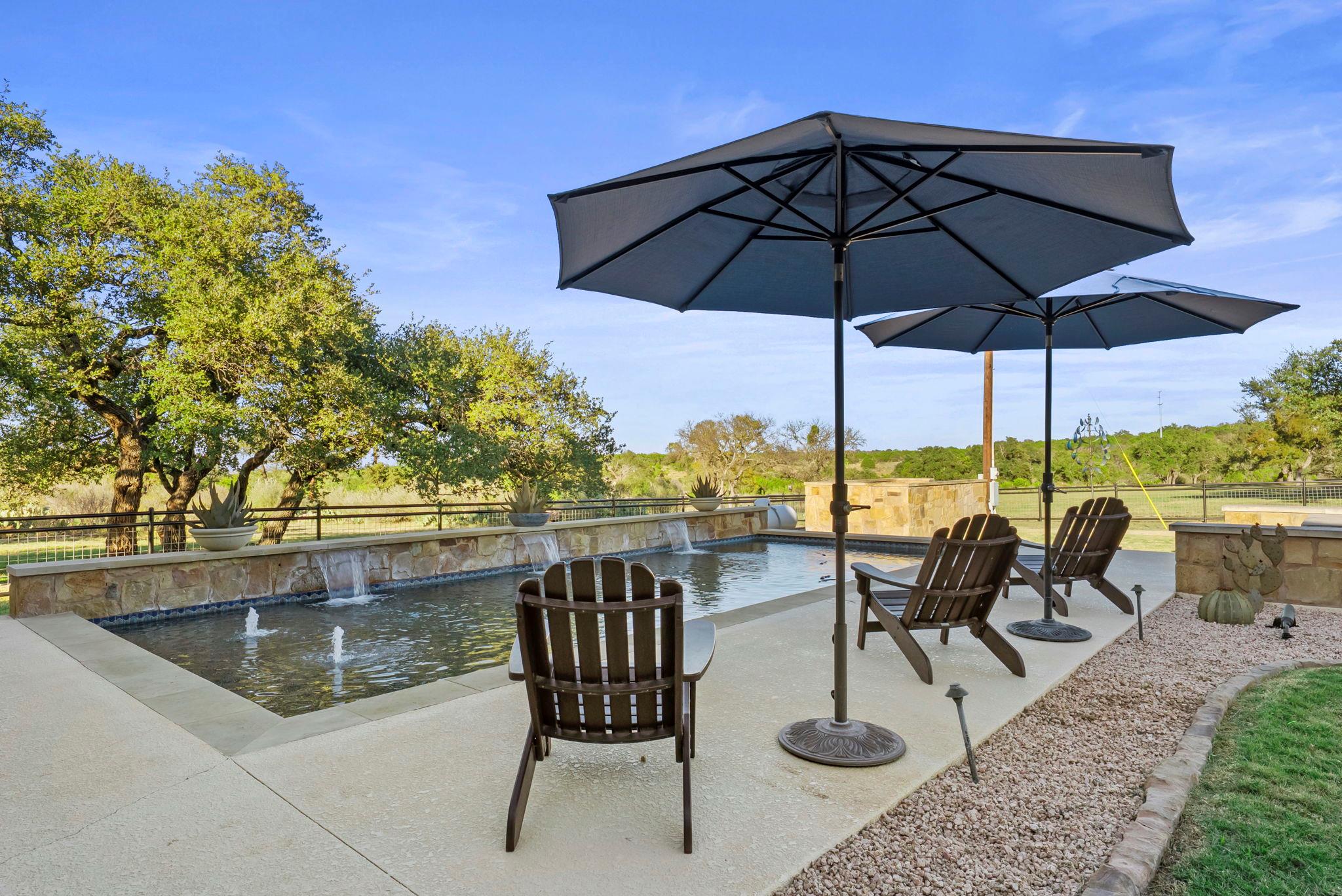 Image 34 of 40 For 901 Crown Ln