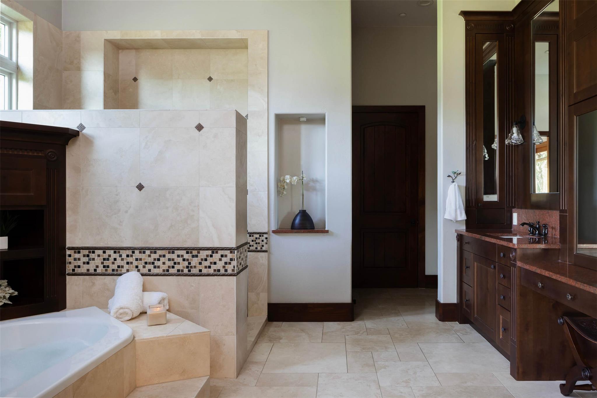 Image 27 of 40 For 15016 Flat Top Ranch Rd