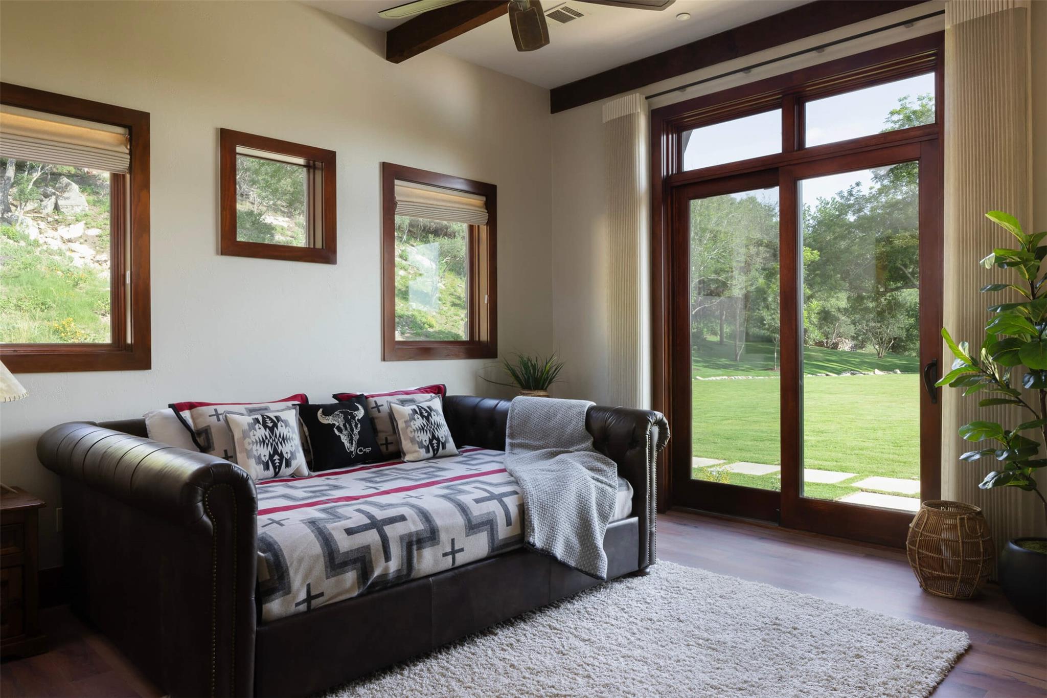 Image 32 of 40 For 15016 Flat Top Ranch Rd