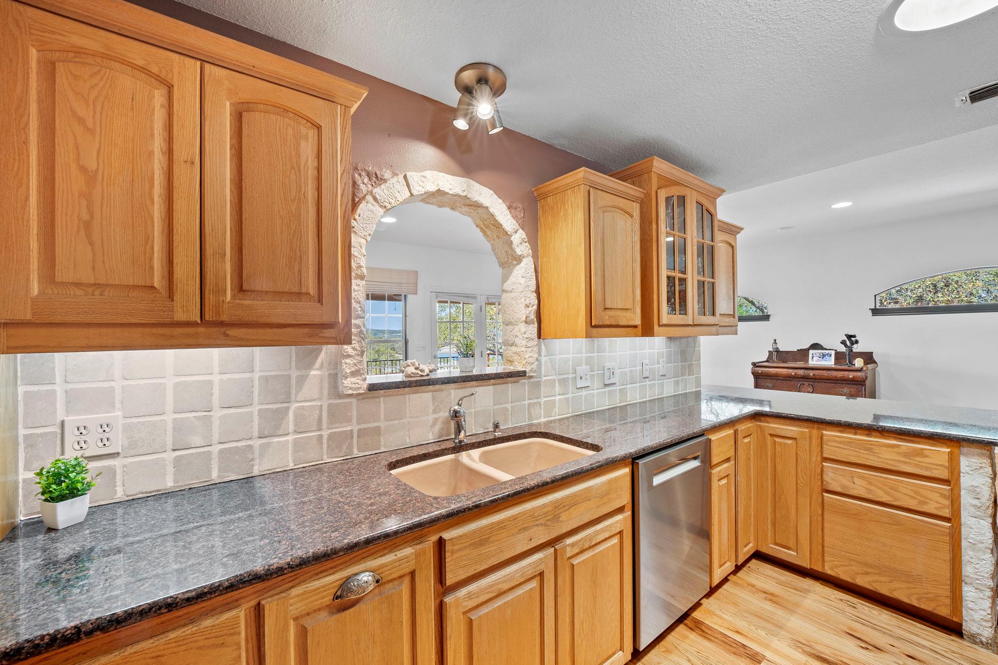 Image 16 of 38 For 1025 Blue Water Dr