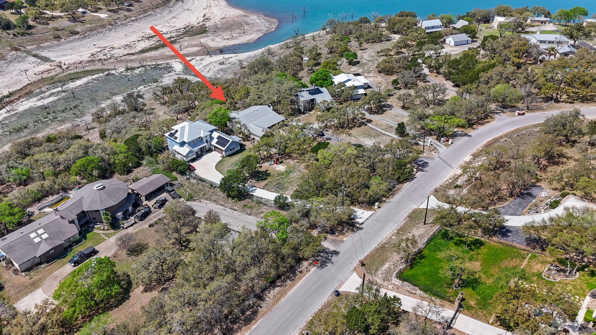 Image 21 of 38 For 1025 Blue Water Dr