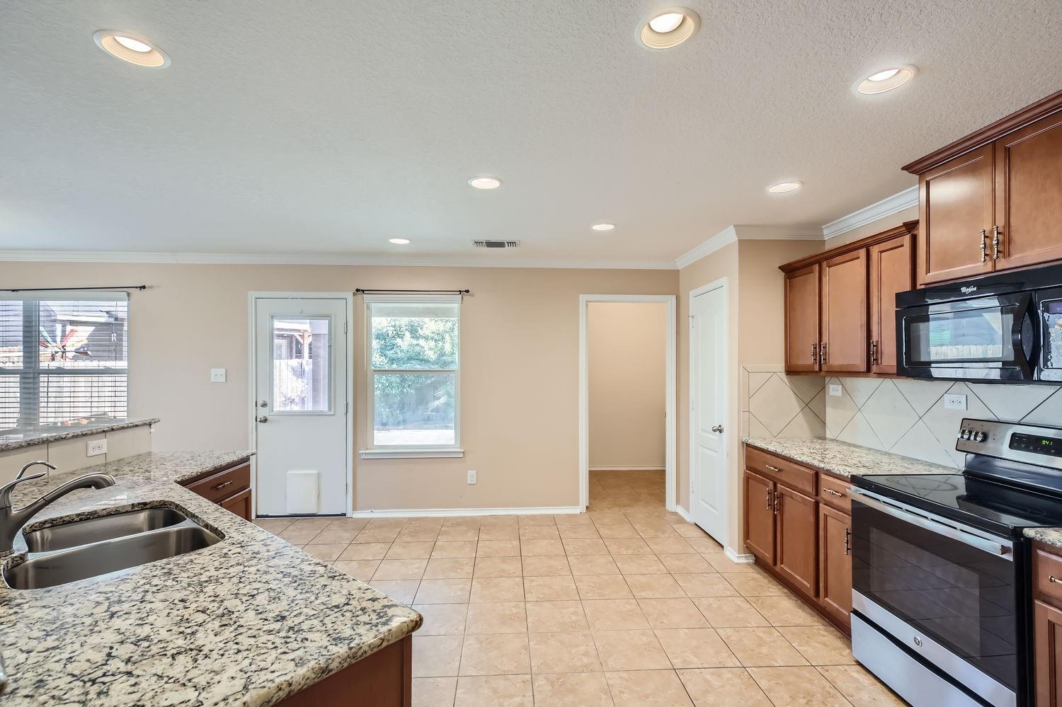 Image 11 of 23 For 1433 Cutler Bay