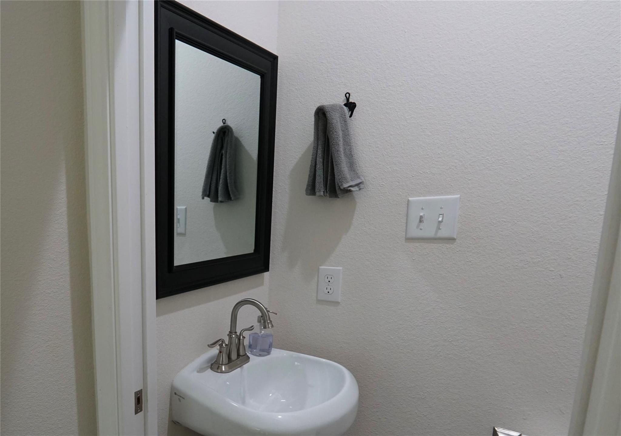 Image 14 of 16 For 2540 Contour Dr