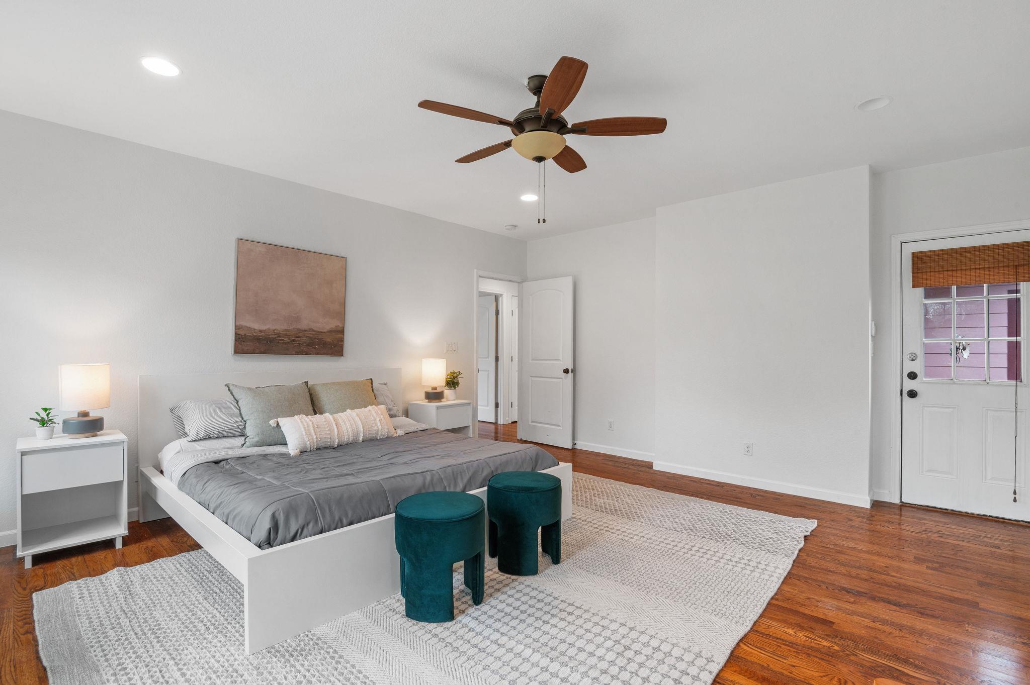 Image 16 of 39 For 7517 Delafield Ln