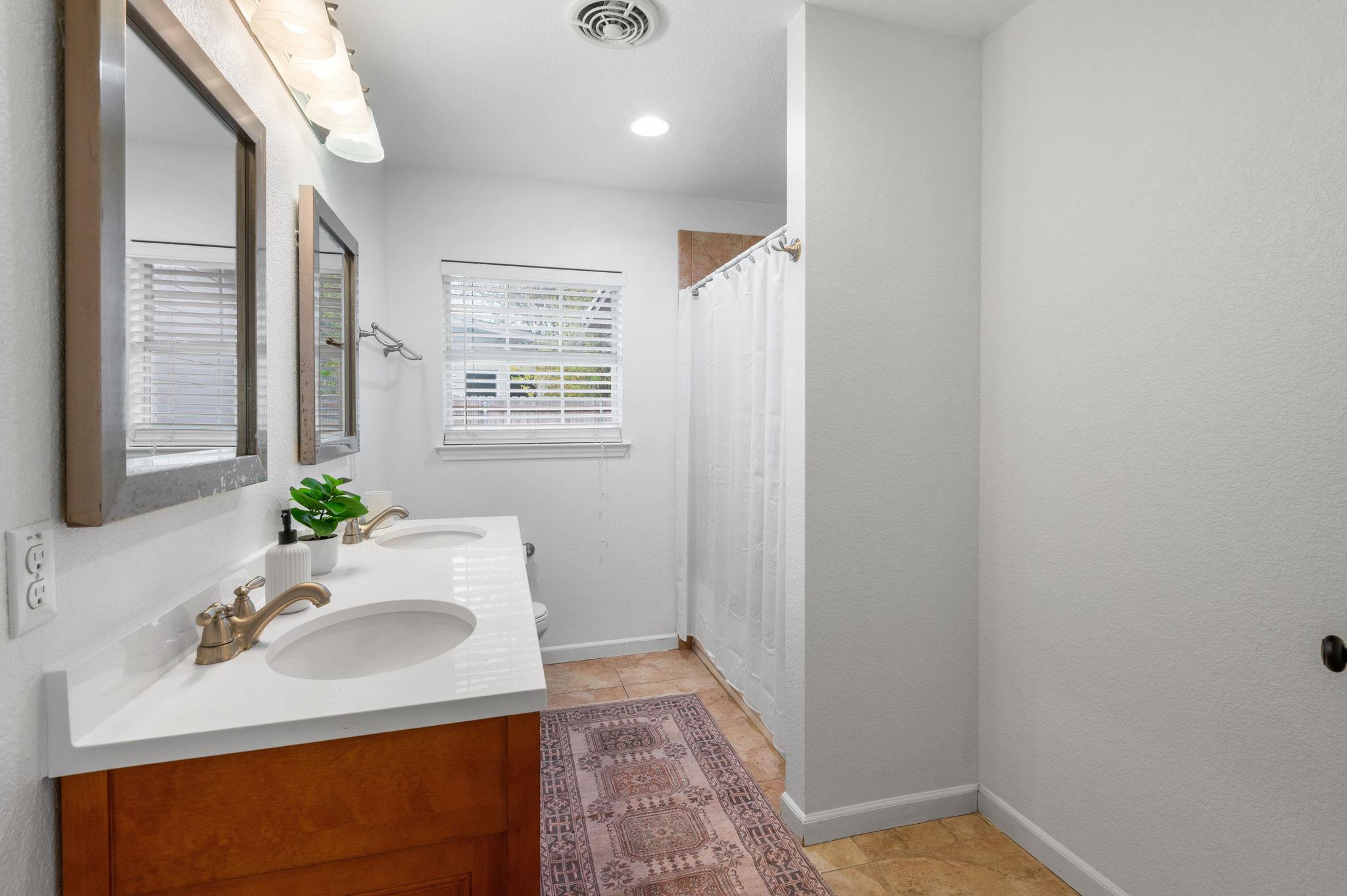 Image 24 of 39 For 7517 Delafield Ln