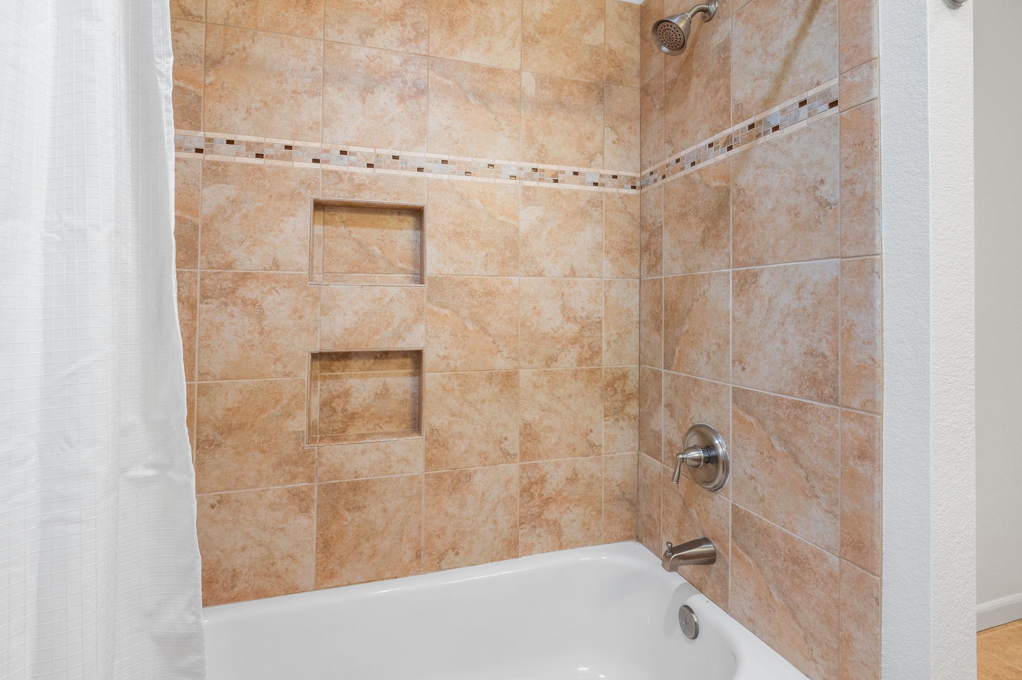 Image 26 of 39 For 7517 Delafield Ln