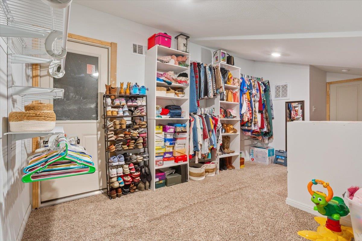 Image 17 of 38 For 50 Dusty Dam Rd