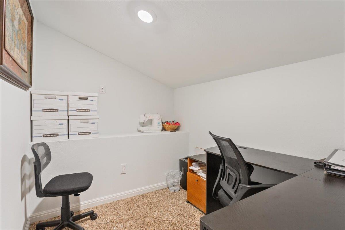 Image 23 of 38 For 50 Dusty Dam Rd