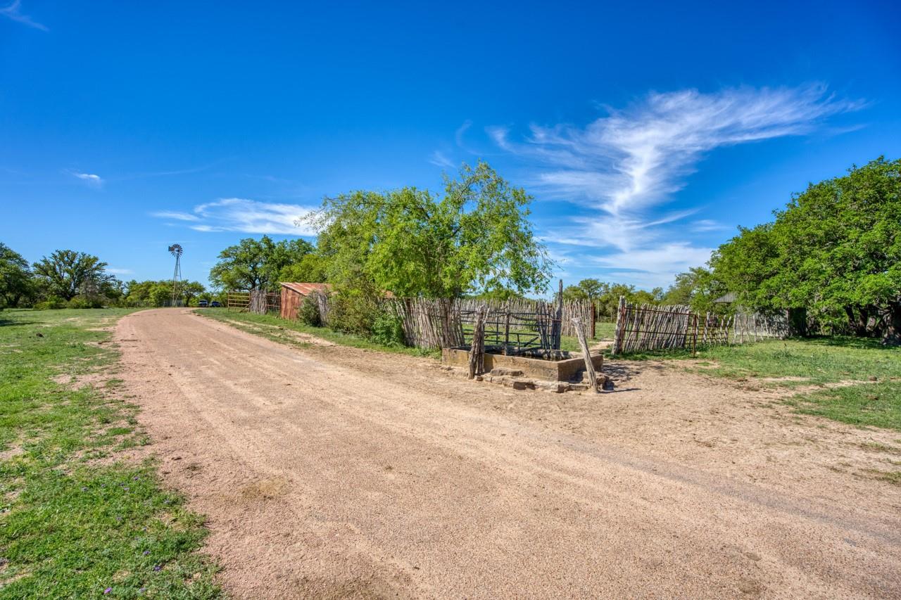 Image 11 of 40 For 2347 Mtn Pasture Ranch Rd