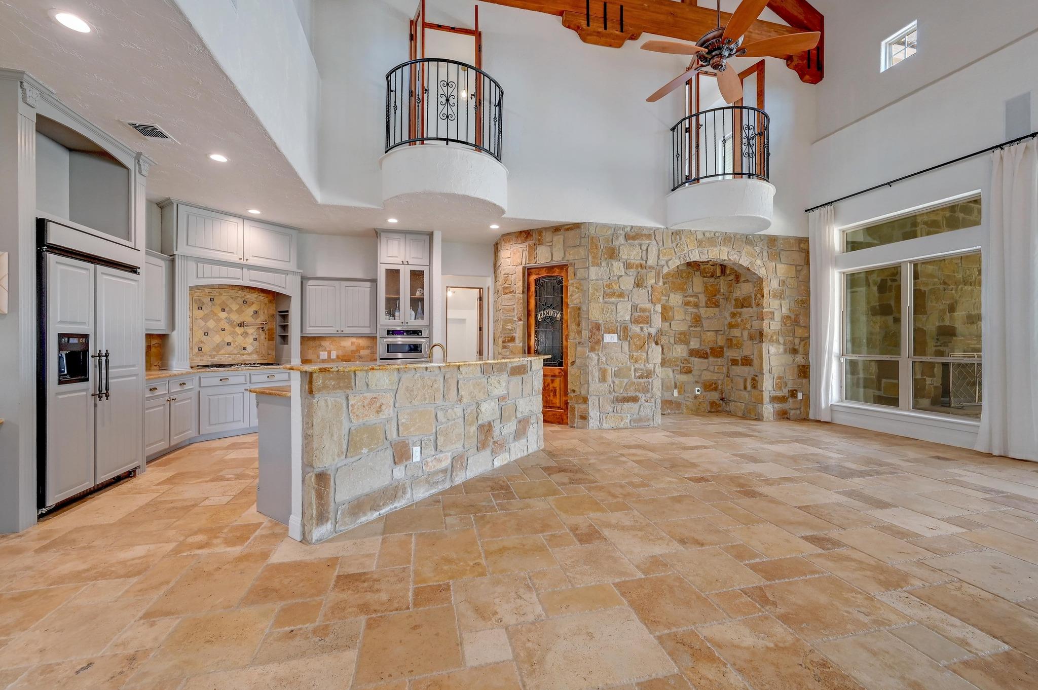 Image 12 of 38 For 138 Serene St