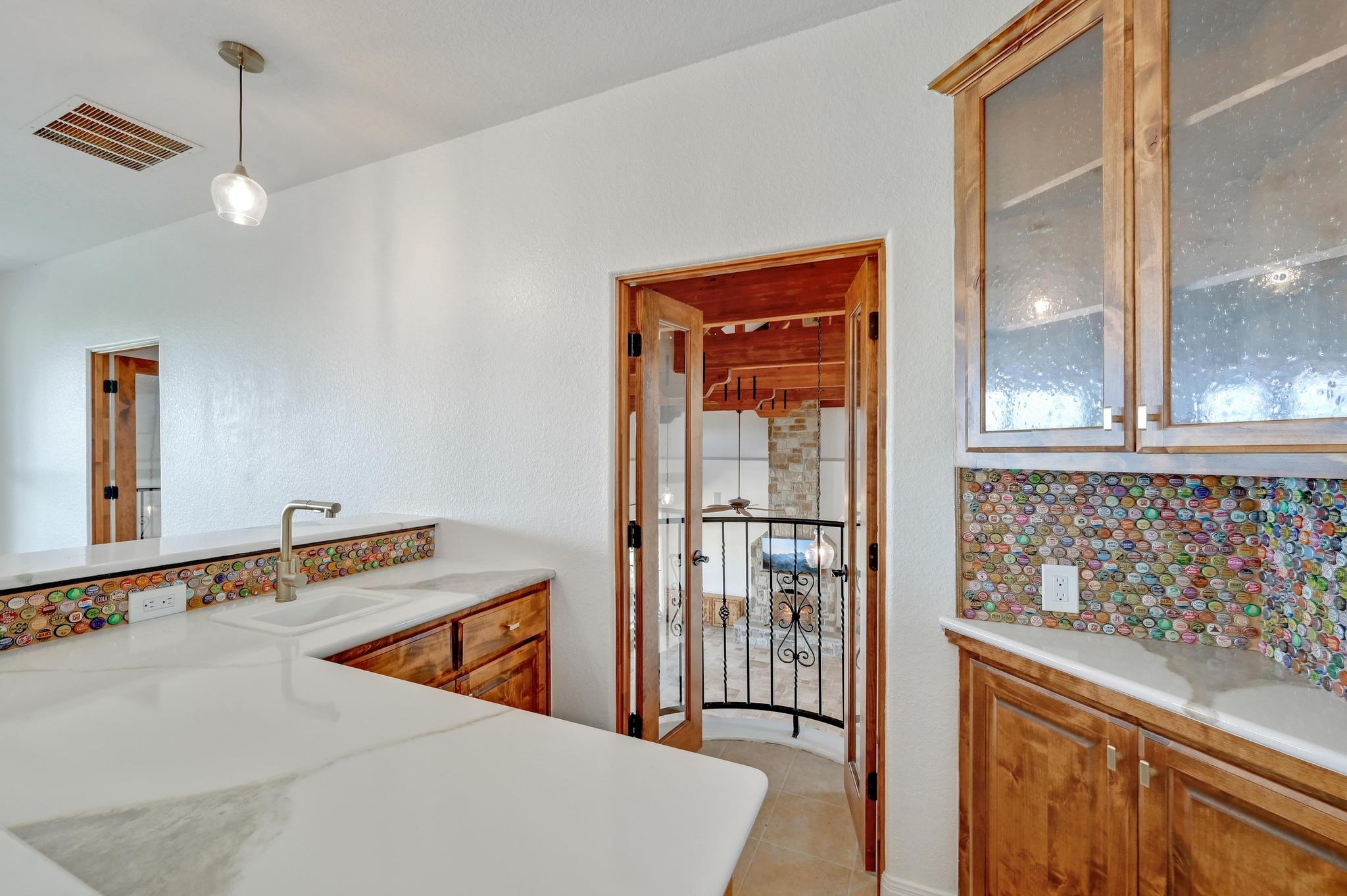 Image 23 of 38 For 138 Serene St