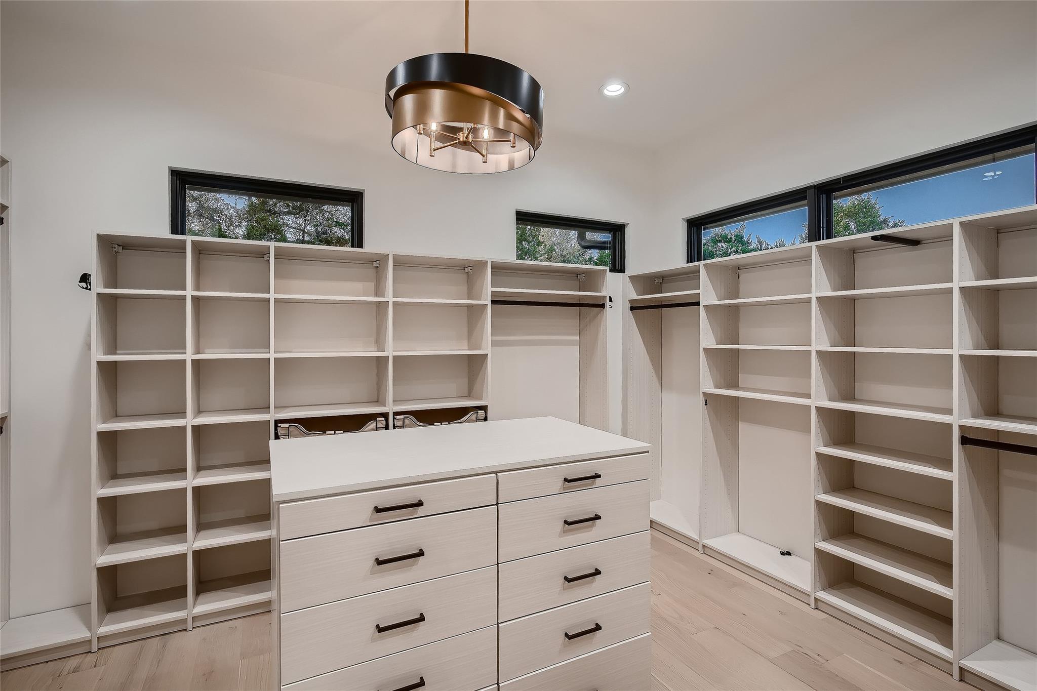 Image 25 of 40 For 6412 Lantern View Dr