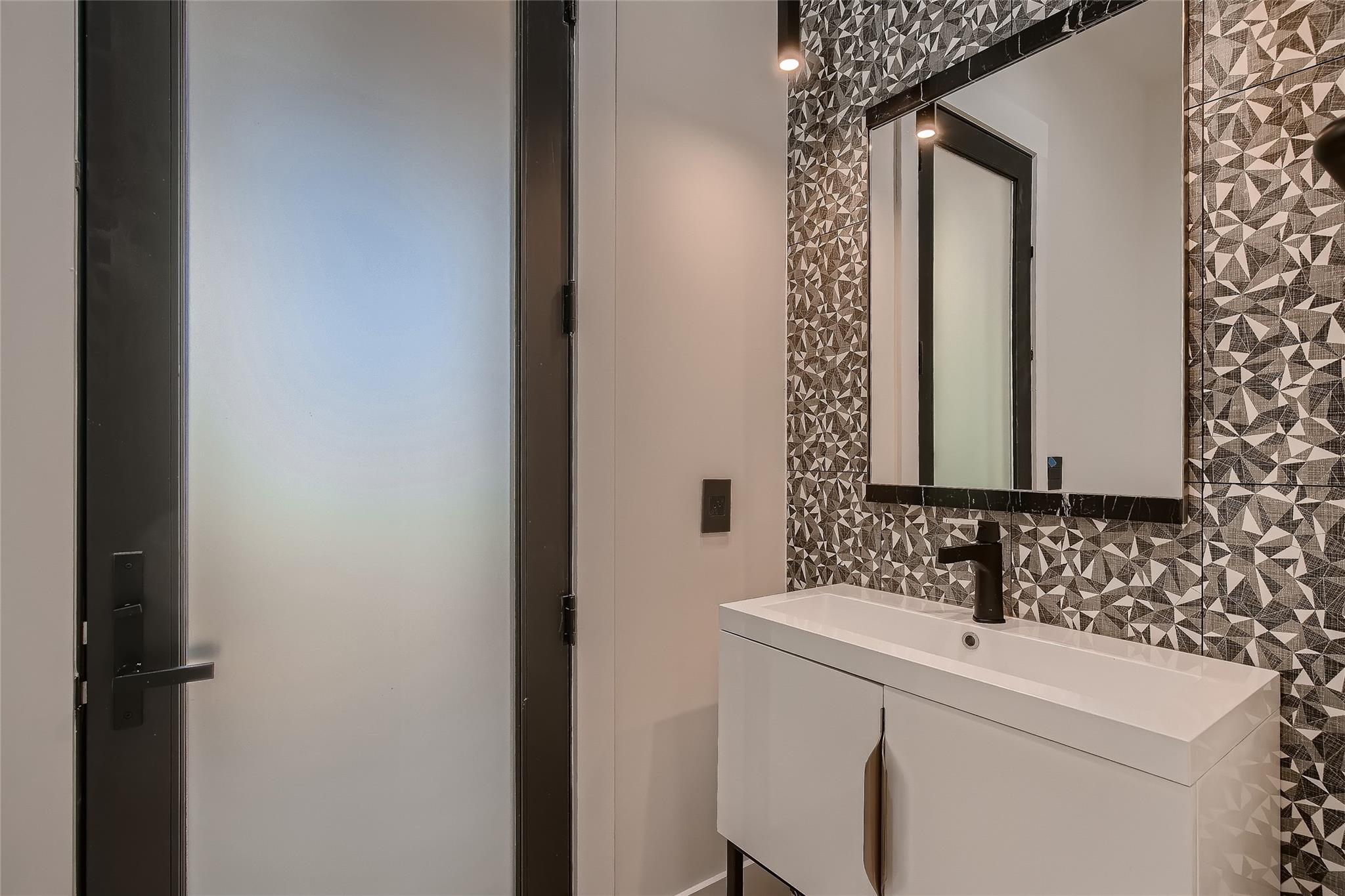 Image 29 of 40 For 6412 Lantern View Dr