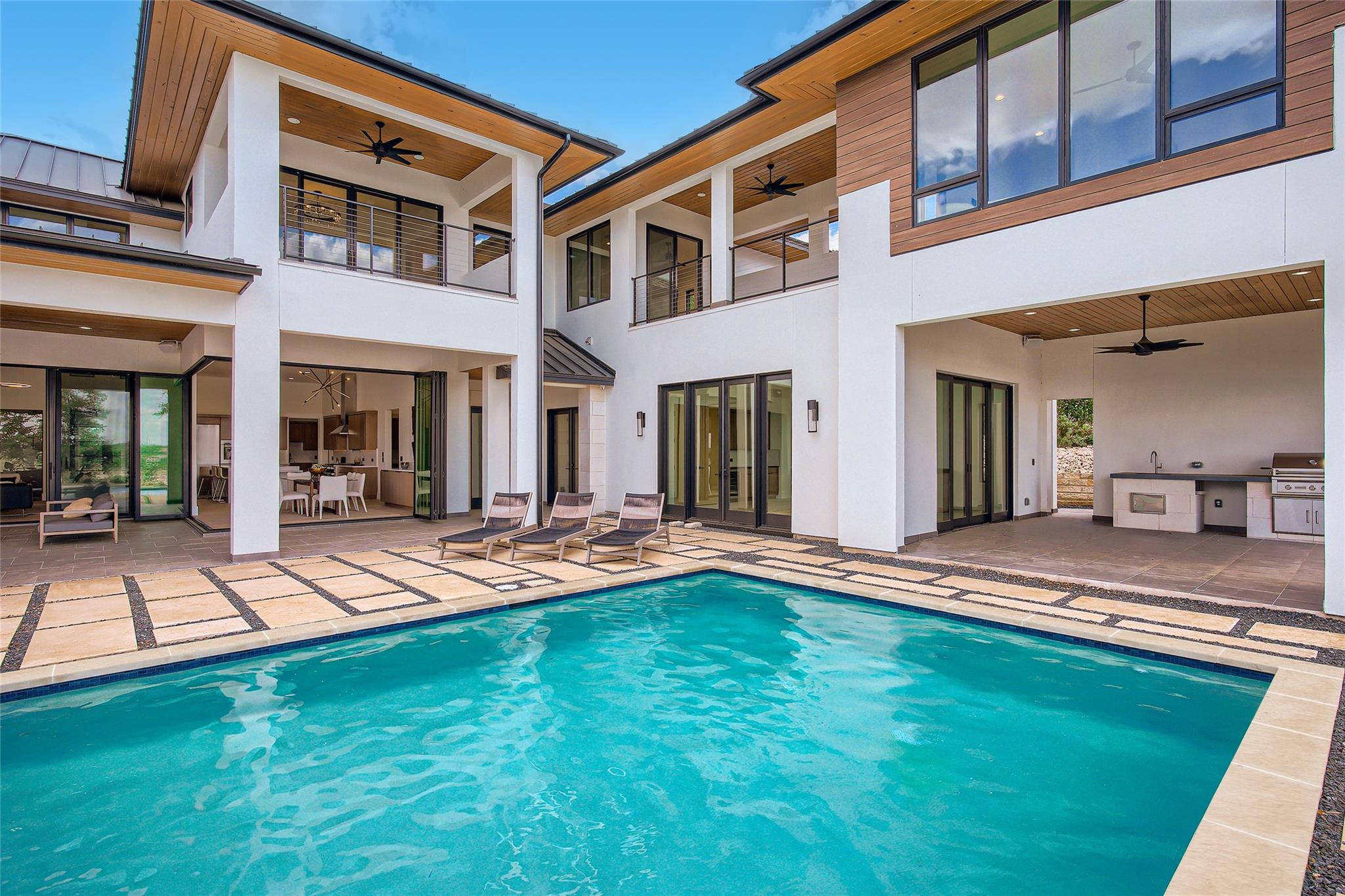 Image 6 of 40 For 6412 Lantern View Dr