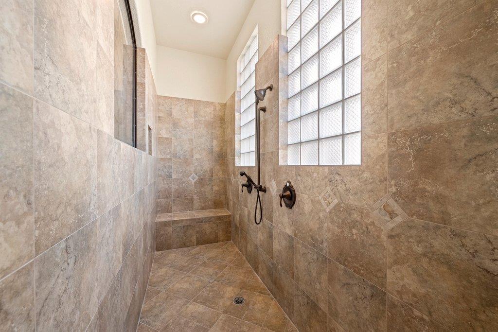 Image 16 of 40 For 143 Champion Way