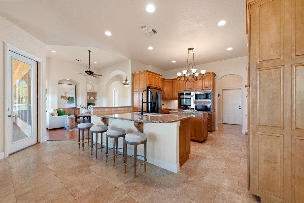 Image 5 of 40 For 143 Champion Way