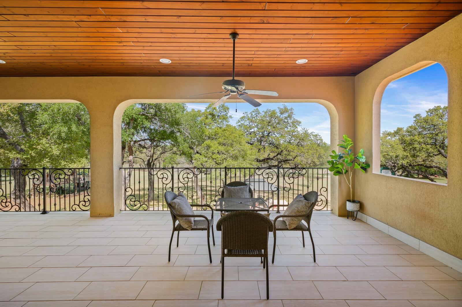 Image 32 of 40 For 5303 Arroyo Luis Dr