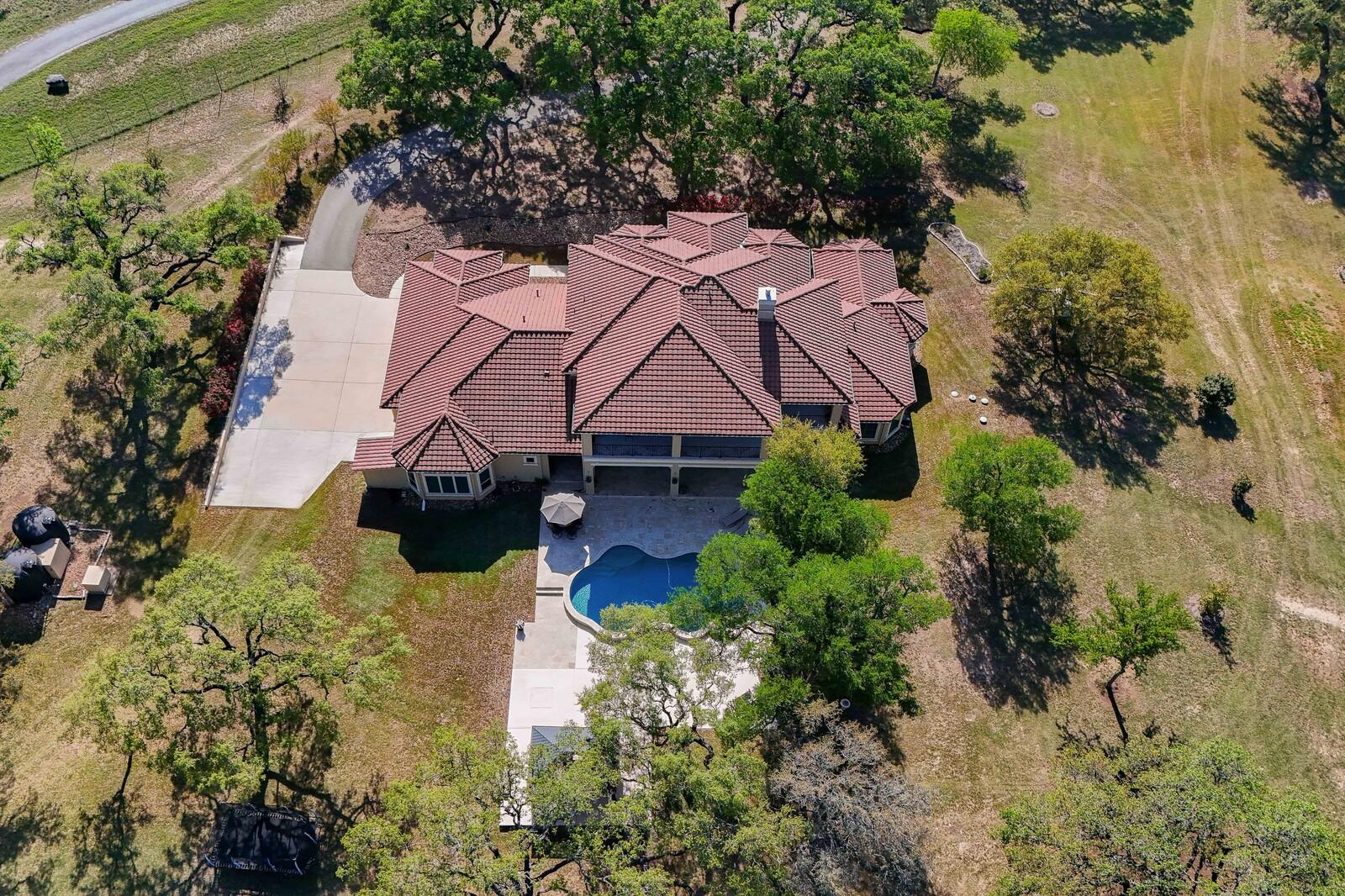 Image 35 of 40 For 5303 Arroyo Luis Dr
