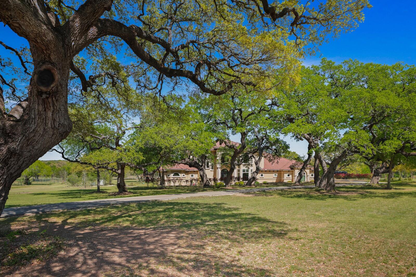 Image 36 of 40 For 5303 Arroyo Luis Dr
