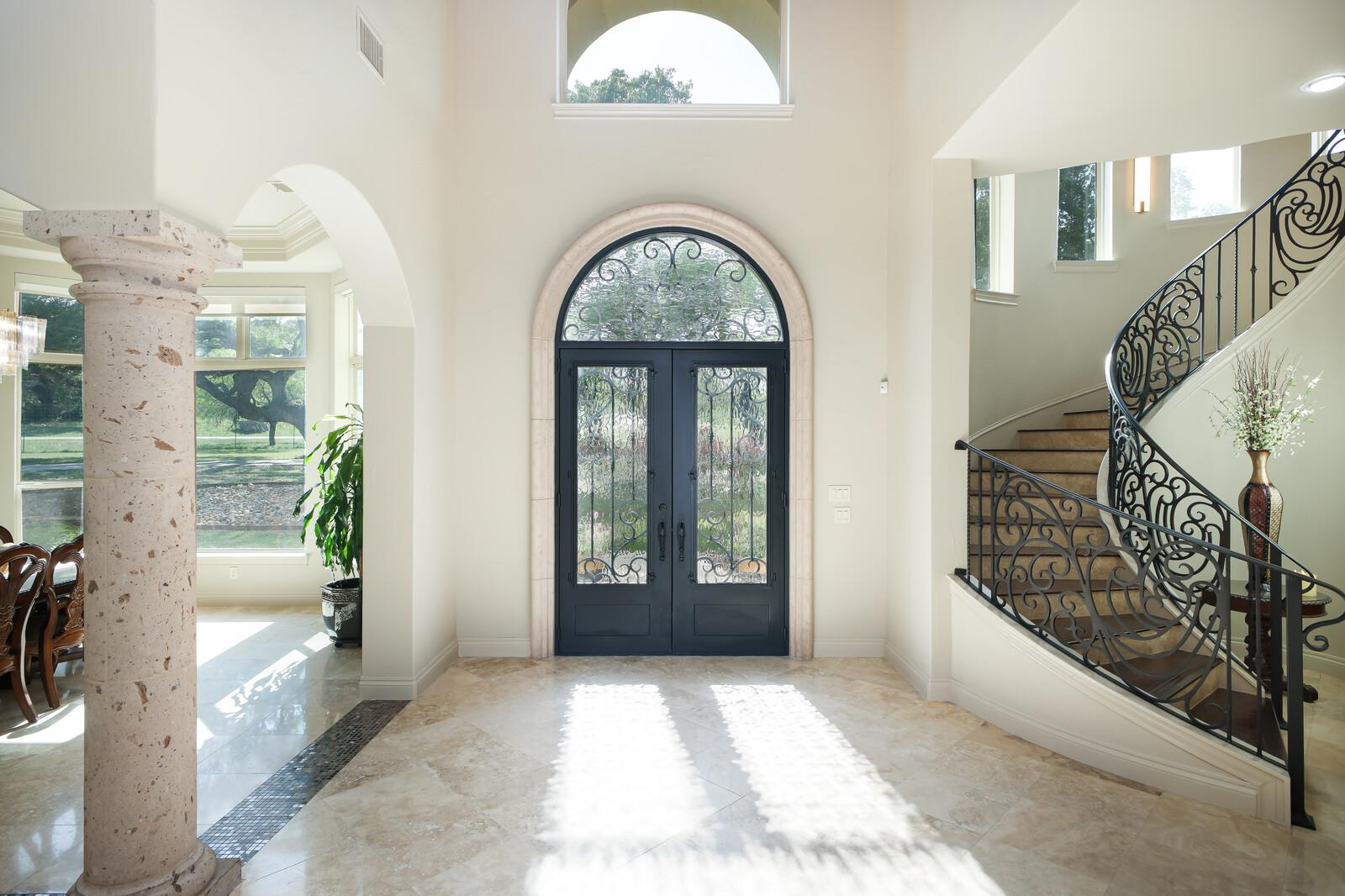 Image 4 of 40 For 5303 Arroyo Luis Dr