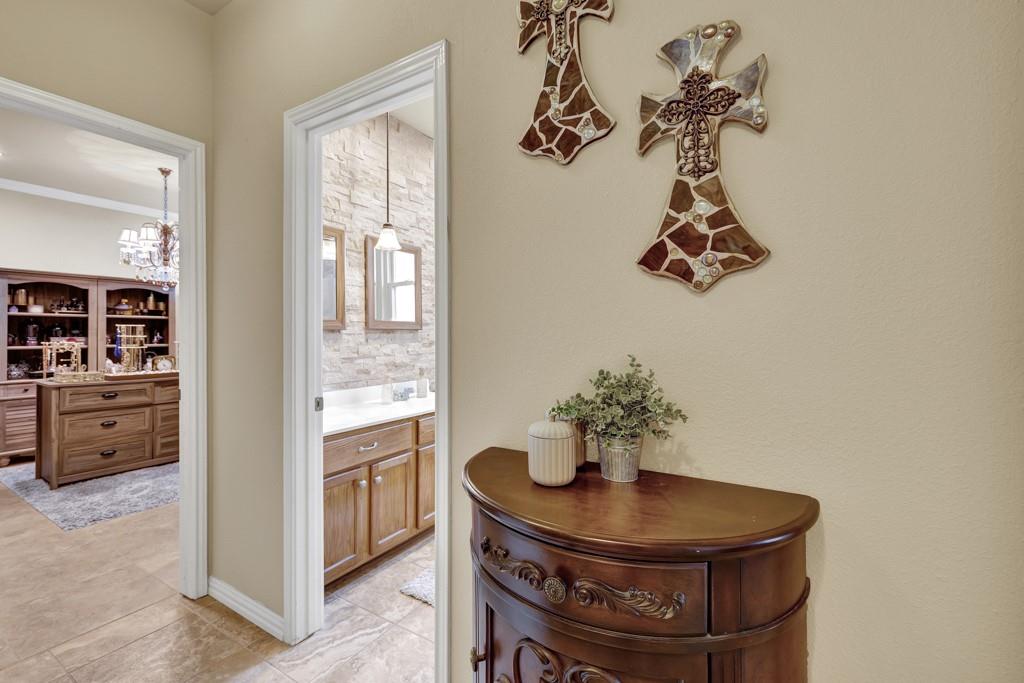 Image 24 of 39 For 522 Pecos Cir