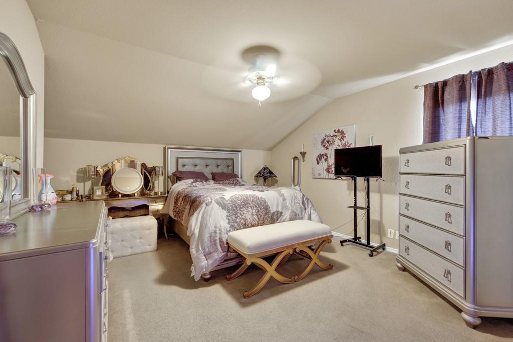 Image 30 of 39 For 522 Pecos Cir