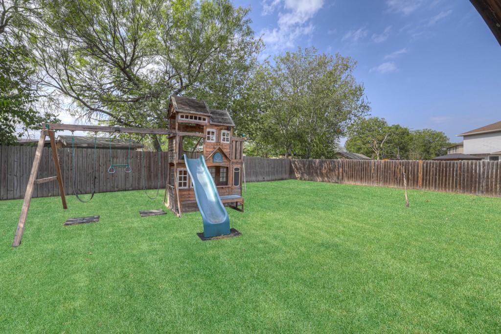 Image 37 of 39 For 522 Pecos Cir
