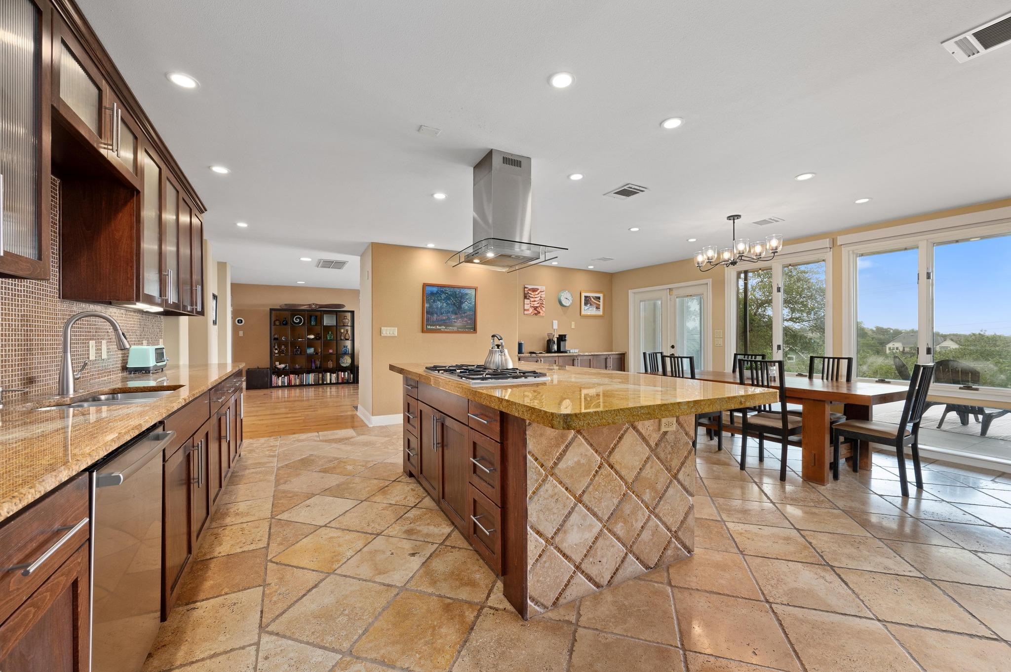 Image 14 of 40 For 6507 Mesa Dr