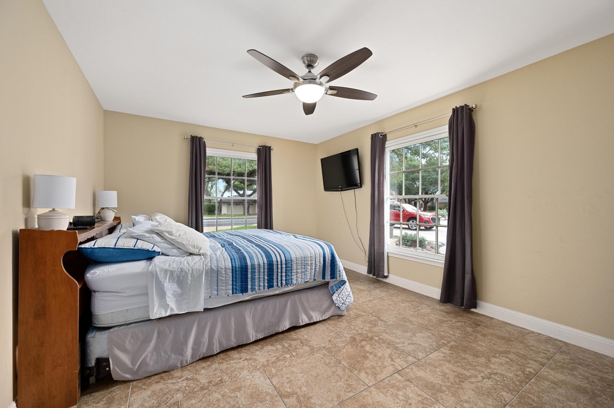 Image 26 of 40 For 6507 Mesa Dr