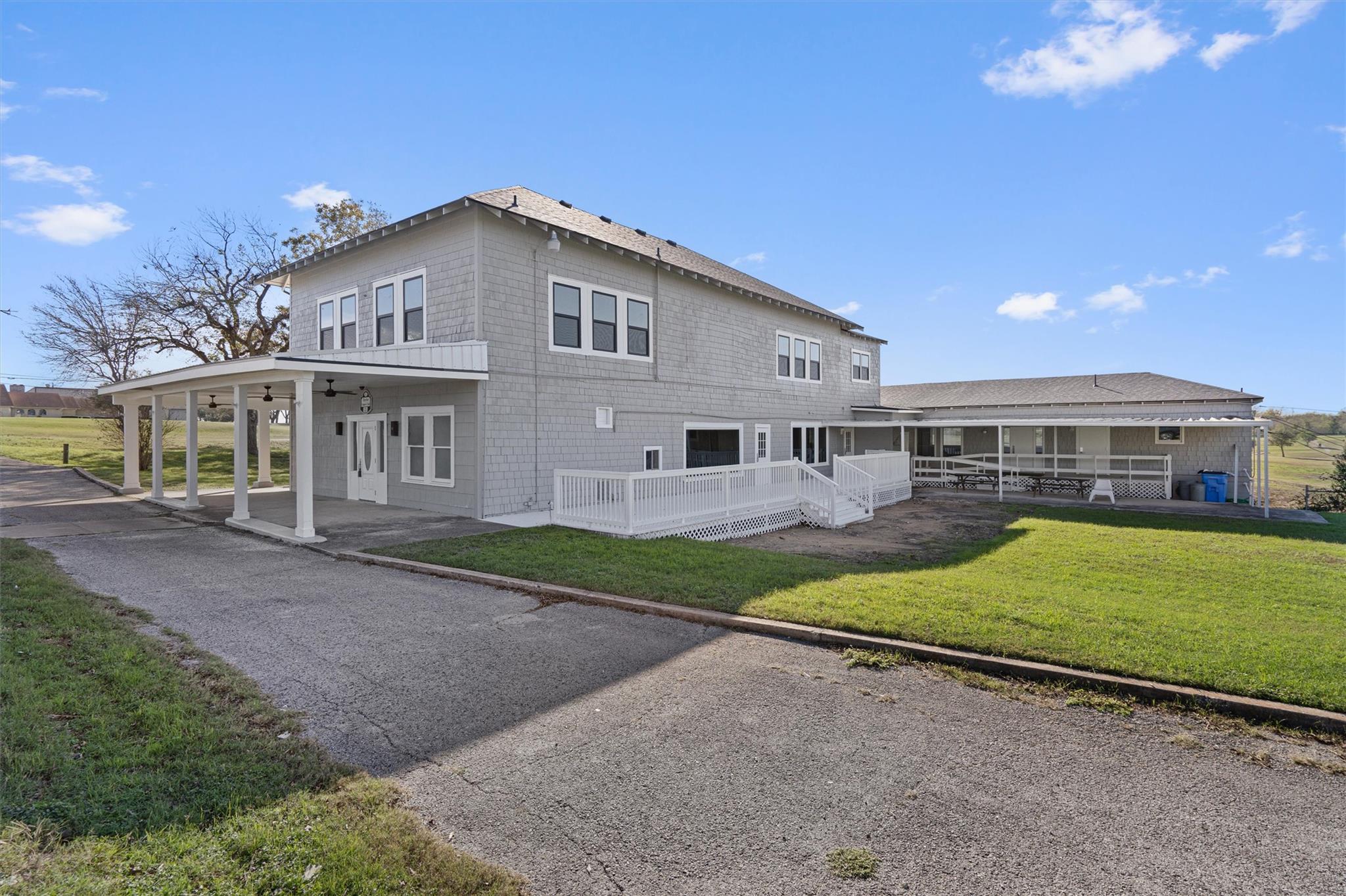 Image 2 of 40 For 1102 Beech St