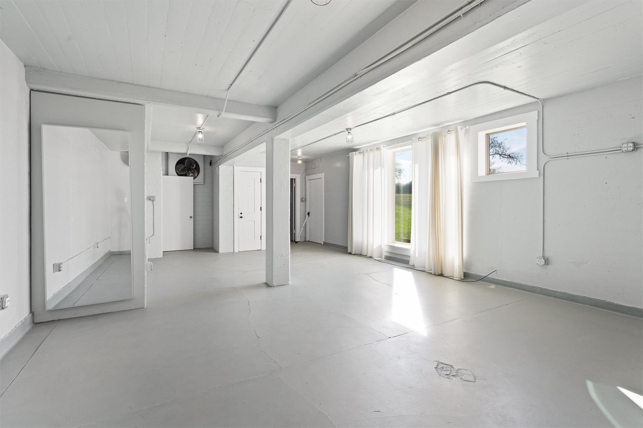 Image 27 of 40 For 1102 Beech St