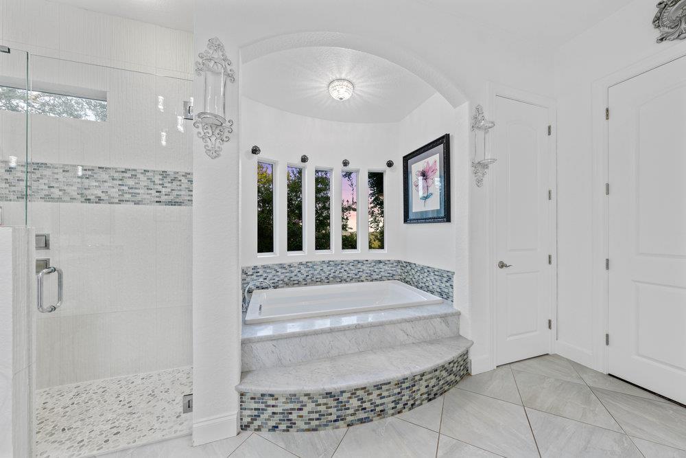 Image 16 of 34 For 1628 Old Boerne Rd