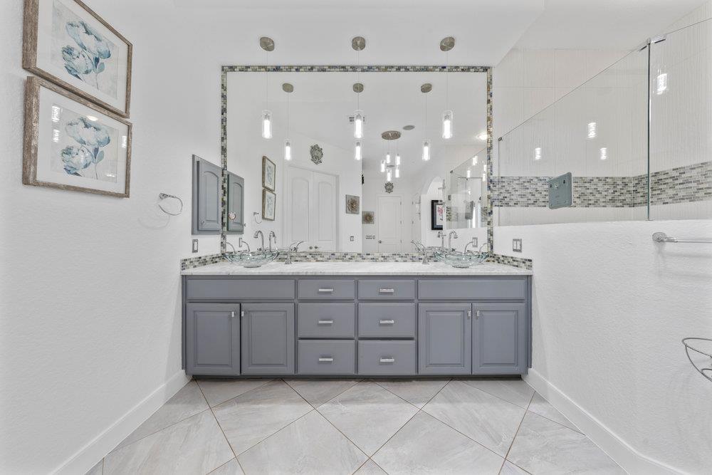 Image 17 of 34 For 1628 Old Boerne Rd